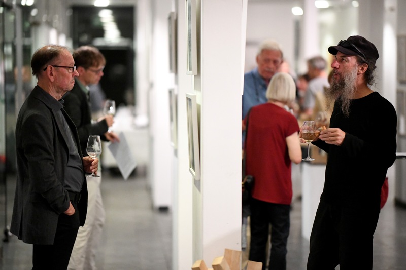 Kirsten Kötter: Artistic research Landtag. In: Bewegte Zeiten, exhibition, Landtag Rheinland-Pfalz,
  Abgeordnetenhaus Mainz, Germany, 04.09.2019 - 10.10.2019, exhibition view, photograph: Landtag Rheinland-Pfalz /
  Andreas Linsenmann